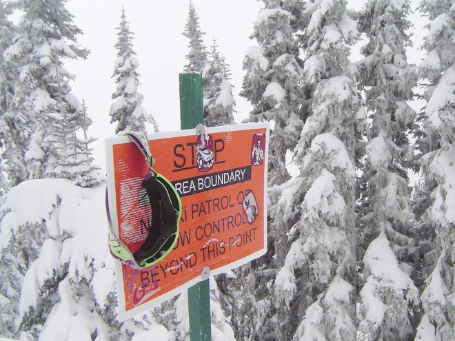 Danger Skiing sign